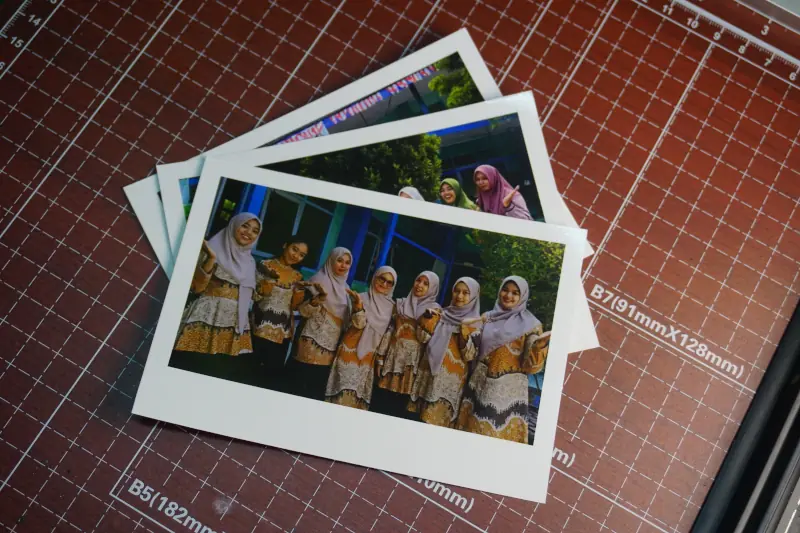 Cetak Foto Polaroid